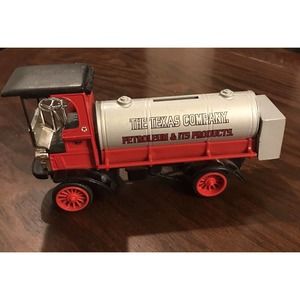 ERTL COLLECTIBLES 1910 Mack Truck The Texas Company Coin Bank Texaco Tanker F122